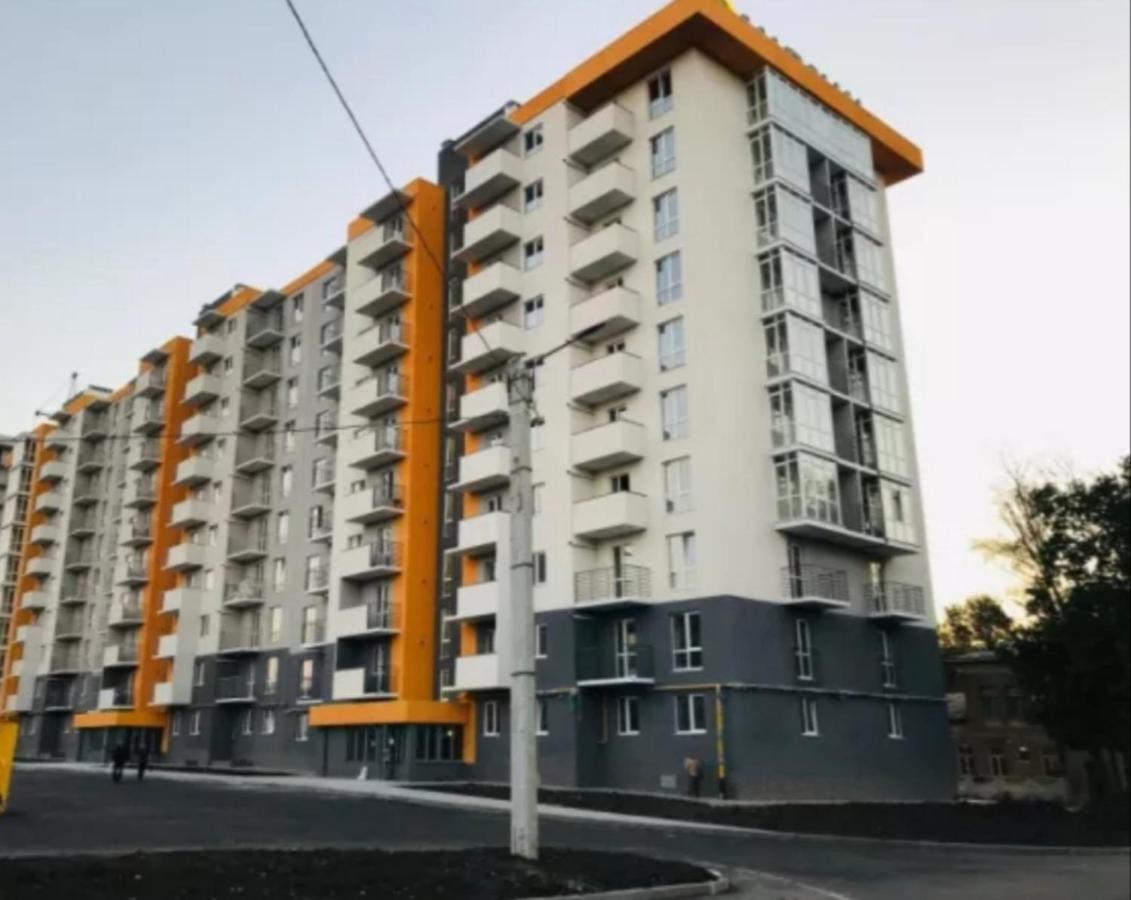 Апартаменты Дворец Спорта Новострой Маршал Charkiw Exterior foto