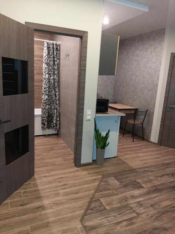 Апартаменты Дворец Спорта Новострой Маршал Charkiw Exterior foto